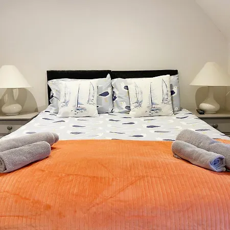 Family Apartment, 2 Bed, 2 Bath Close To Beach-3